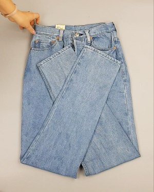 Фотография  825 - Джинсы LEVIS муж #7,7 кг, ЛОТ №7017 оптом в Костроме и Костромской области